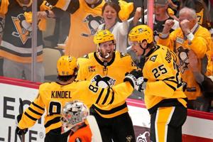 Penguins fend off elimination again with 3-2 win over Flyers in Game 5