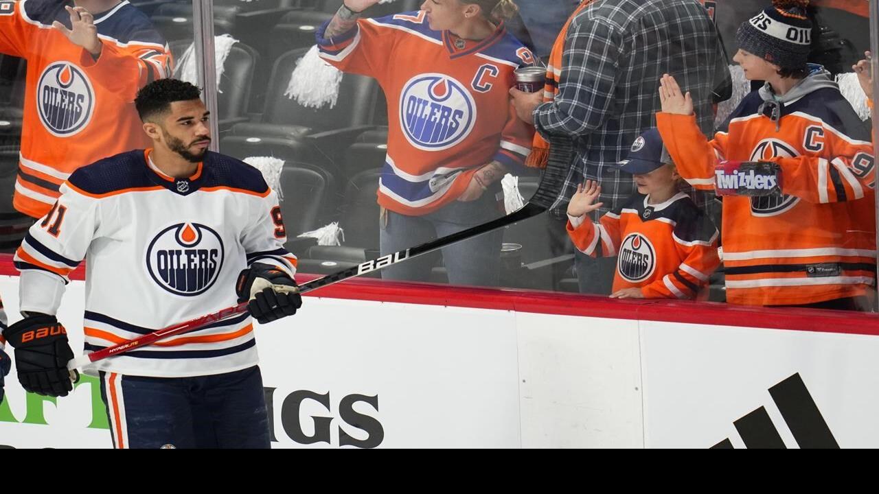 Young Stars Beau Akey scores first goal with Edmonton Oilers in 3