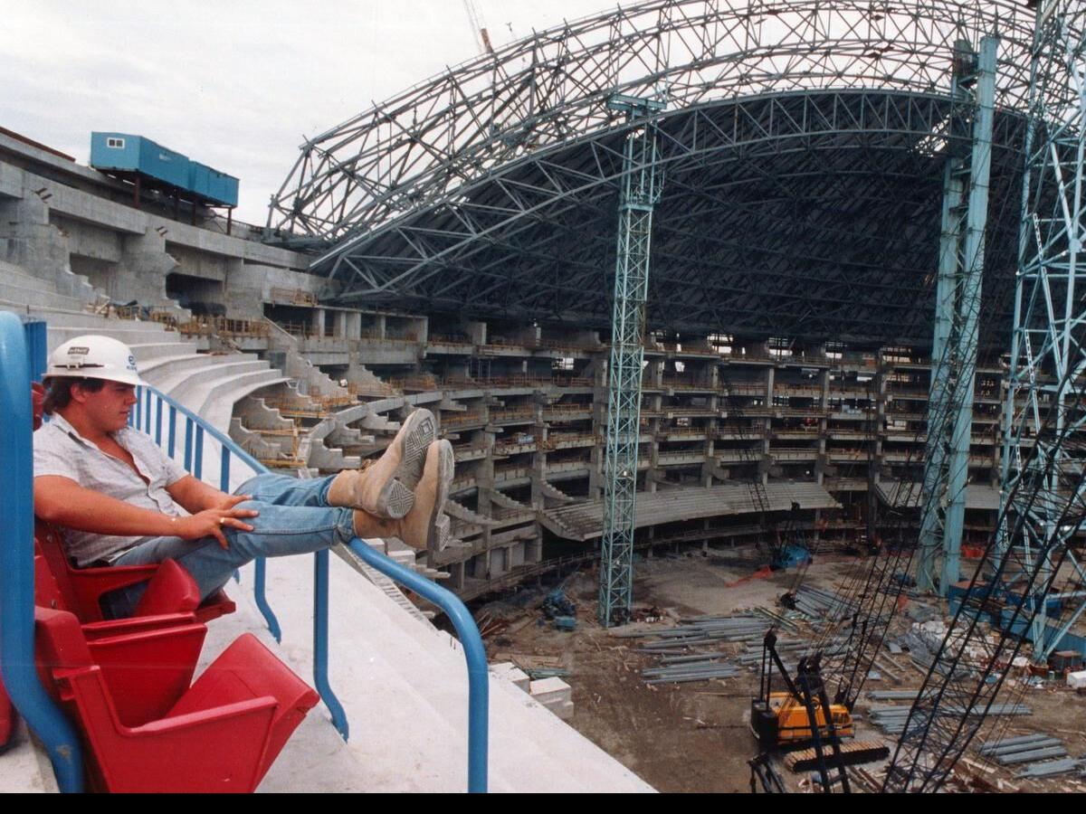 Rogers Centre seats found at scrapyard north of Toronto