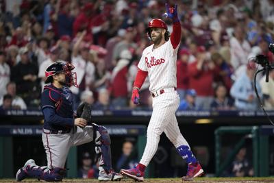 Phillies' bullpen fails late again in 6-5 loss to Diamondbacks, tying the  NLCS at 2-all