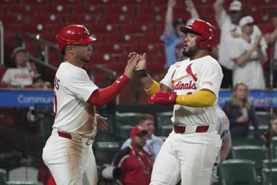 Contreras sidelined for Cardinals' game against Diamondbacks due to back spasms