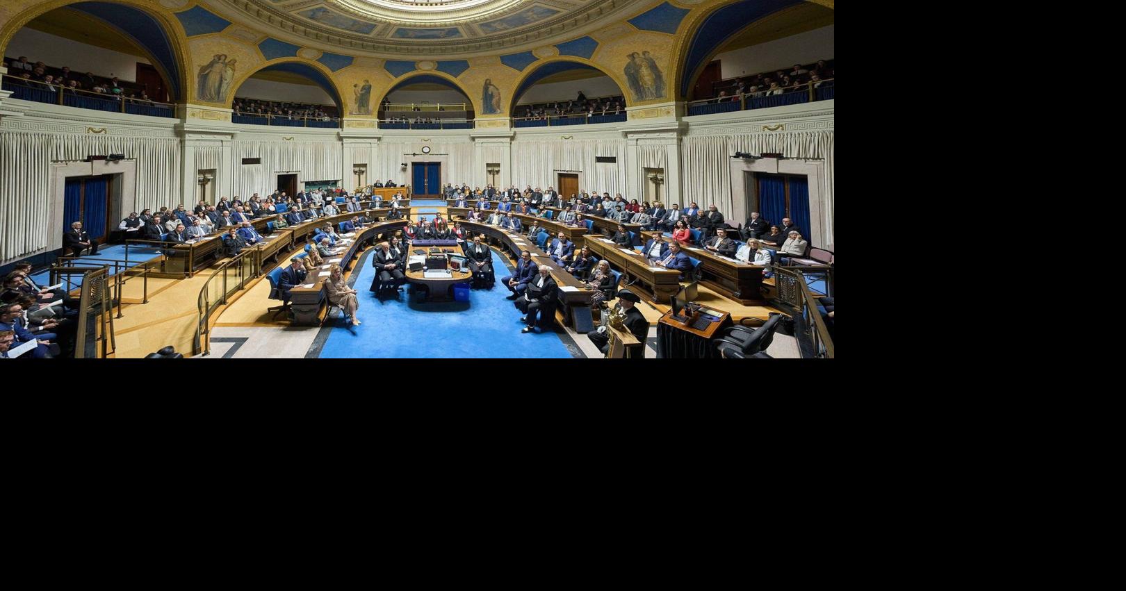 Fight by Manitoba politicians over bill process could delay promised tax cut on food