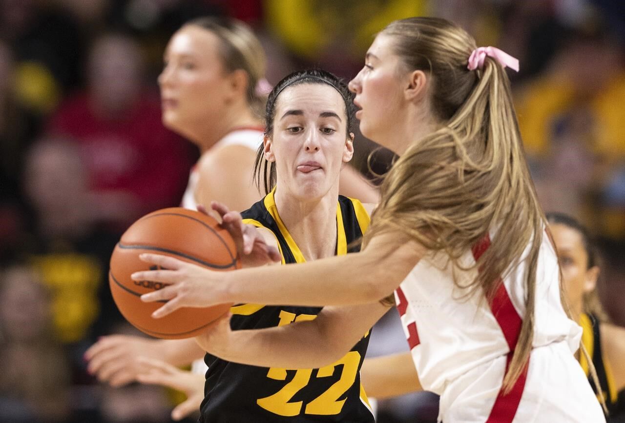 Caitlin Clark Of Iowa Breaks The NCAA Women's Career Scoring Record ...