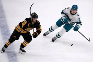 Sharks beat Bruins 4-2, snapping Boston’s 13-game home winning streak