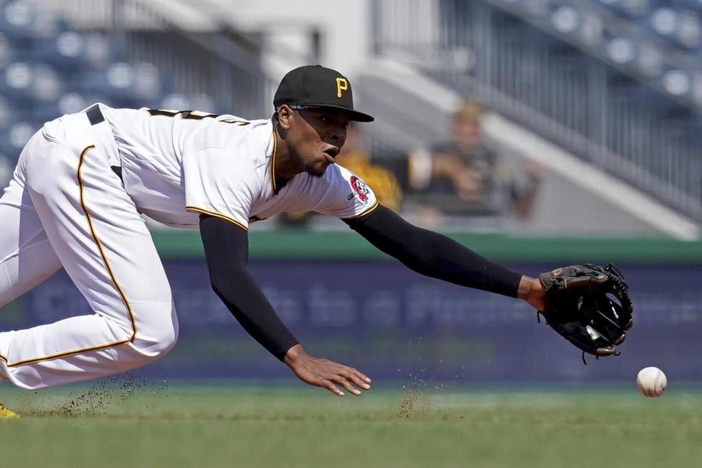 Cody Bellinger collects 5 more RBIs as Chicago Cubs pound Pittsburgh  Pirates 10-1 - ABC News