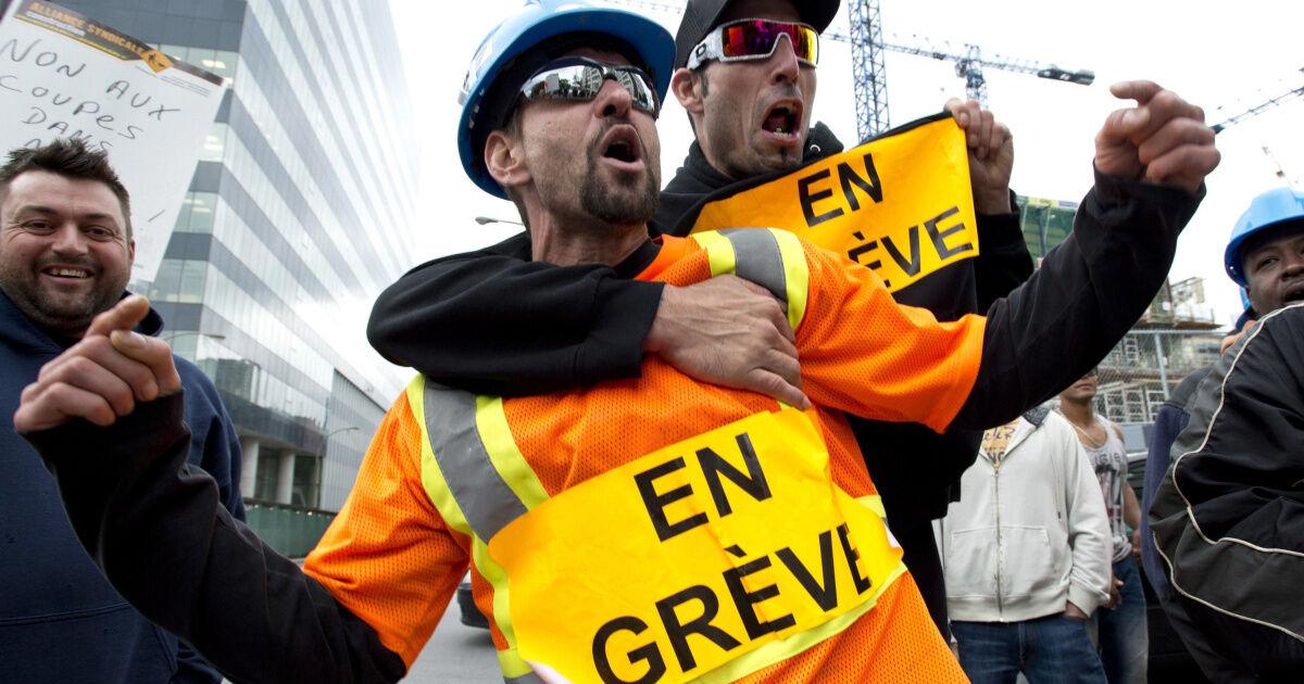 Quebec construction workers on strike after negotiations break down