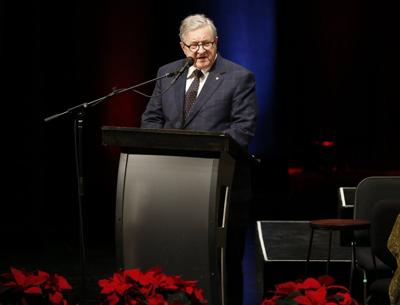 Lloyd Axworthy accuses Carney of taking 'bootlicking' approach to Trump