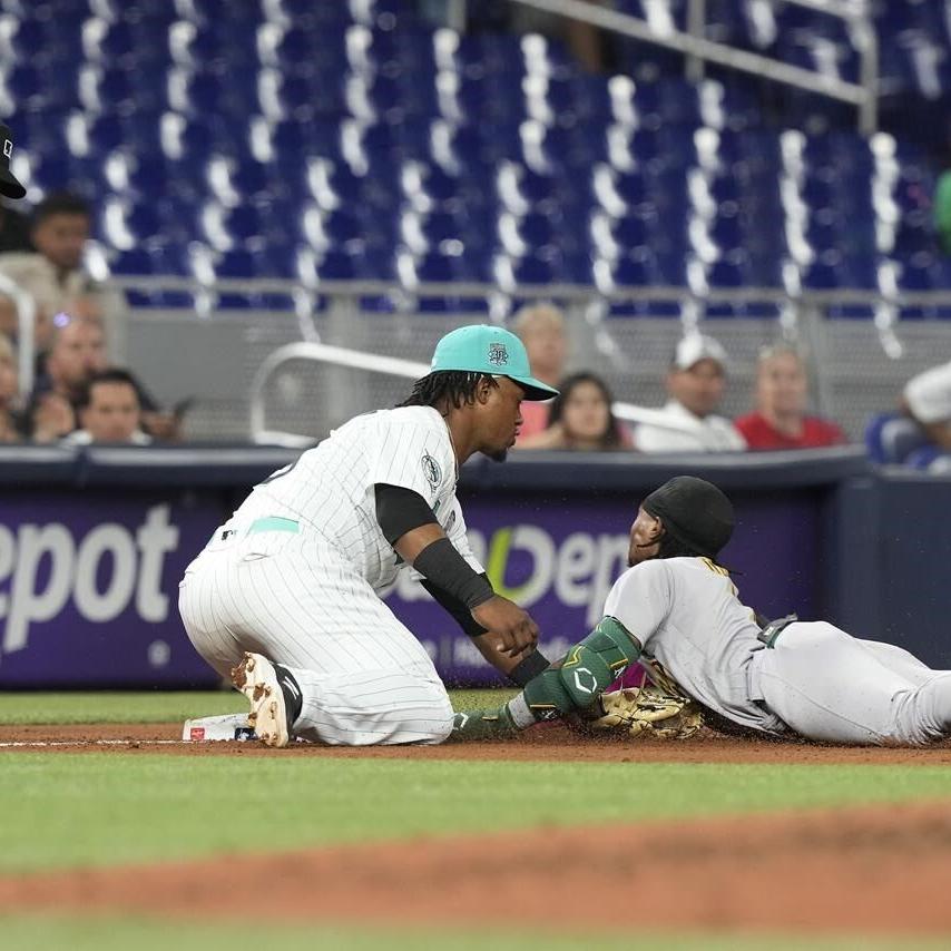 Cabrera fans 10 in 6 innings, Sánchez homers in Marlins' 4-0 win