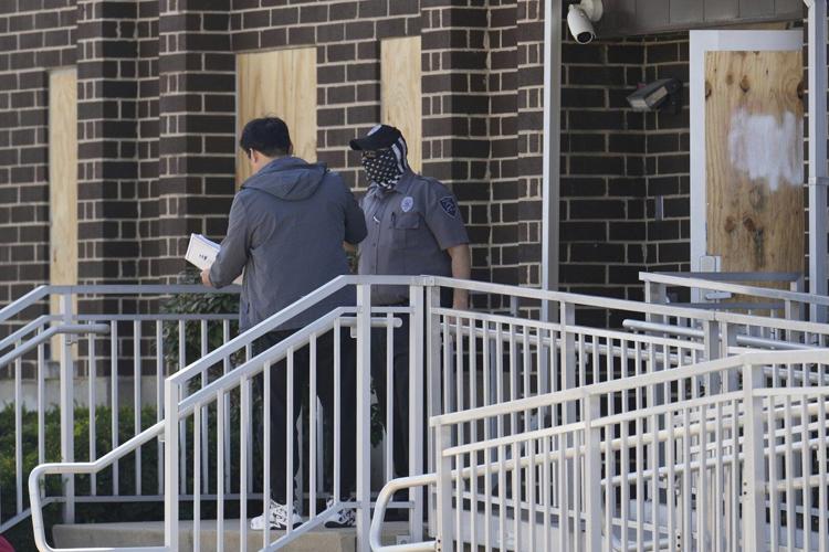 New Chicago immigration campaign prompts confusion as city braces for federal intervention