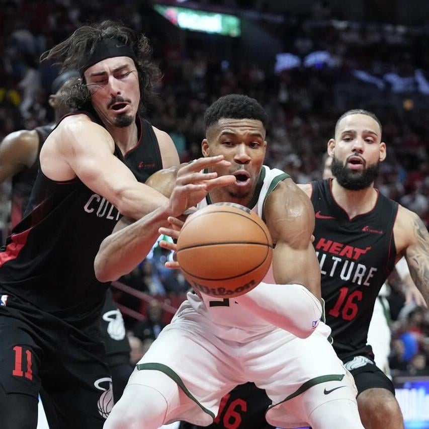 Bucks beat Heat to win group; Celtics, Knicks also advance in the In-Season  Tournament