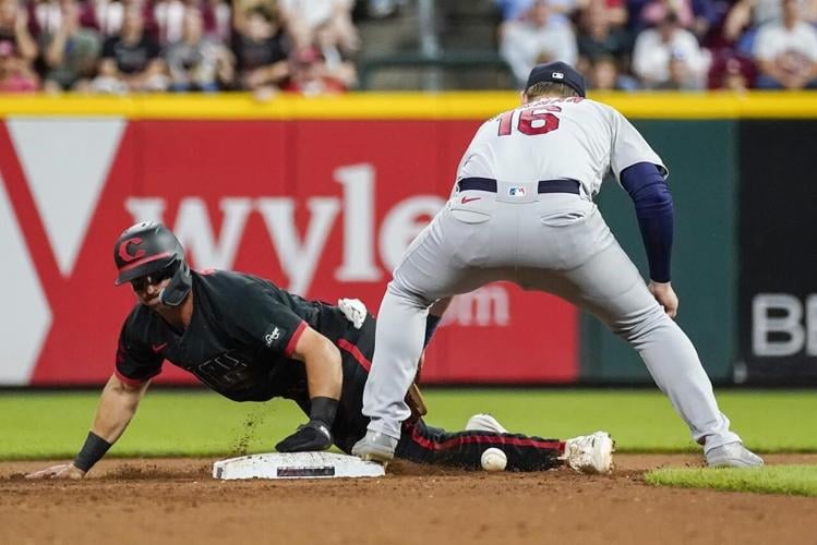 Cardinals win 9-4 against Reds on Friday