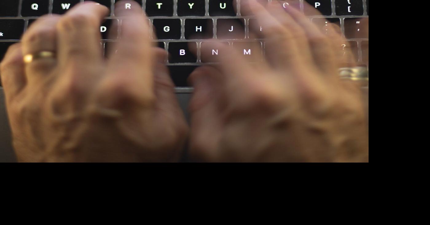 New government bill would help police, spy service probe online activities