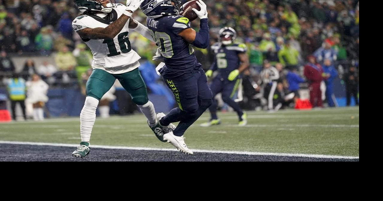 Another Monday night win puts Seahawks QBs in the spotlight. This time