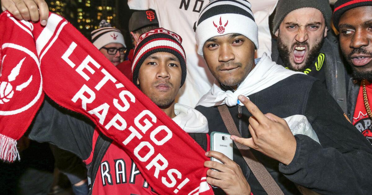 Raptors fans brave cold, pack Maple Leaf Square for opener