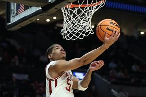 Darius Acuff Jr. scores 24 as Arkansas breezes past Hawaii 97-78 in first round of March Madness