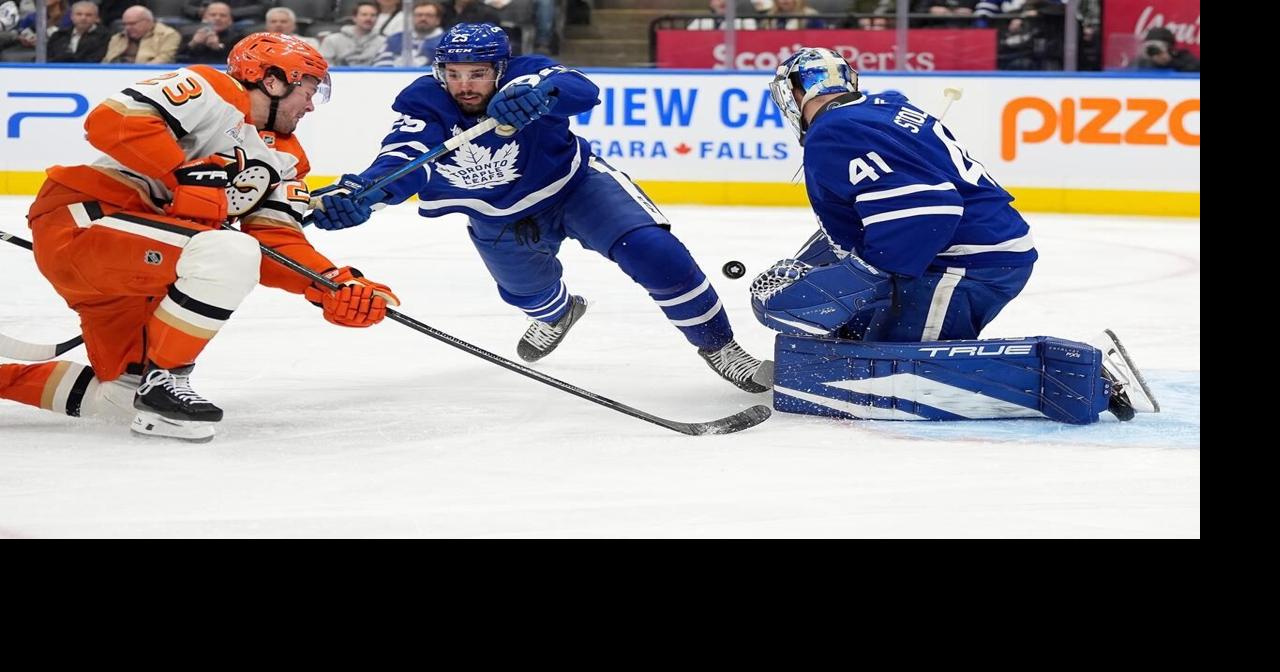 Injury woes continue for Maple Leafs as goaltender Anthony Stolarz leaves game