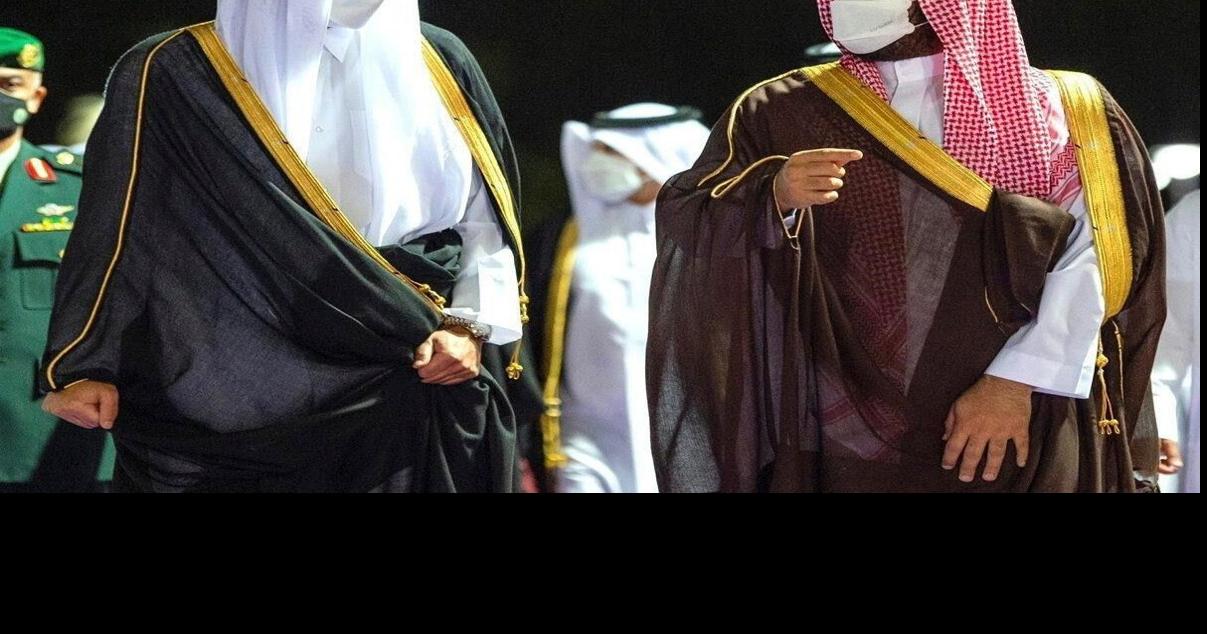 Qatar ruler in Saudi Arabia for first time since rift eased