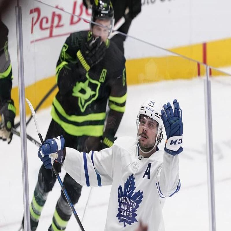 Toronto Maple Leafs: Can Auston Matthews catch Rick Vaive?