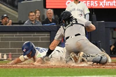 Rice's late homer lifts Yankees over Blue Jays 5-4 to cut ѻý's AL East lead to 3