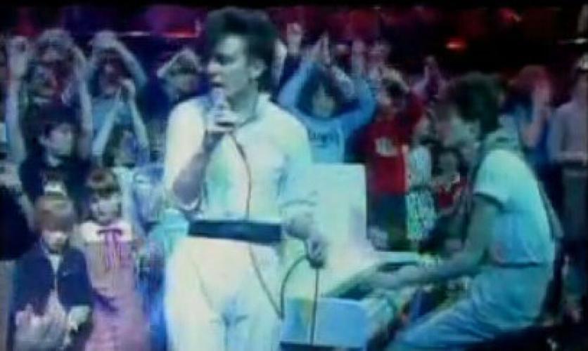 Video: Ricky Gervais’s past as an ’80s pop singer