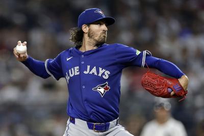 Blue Jays beat Yankees 7-1, extend AL East lead