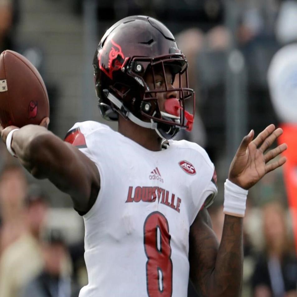 Louisville Retires Lamar Jackson's No. 8 Jersey