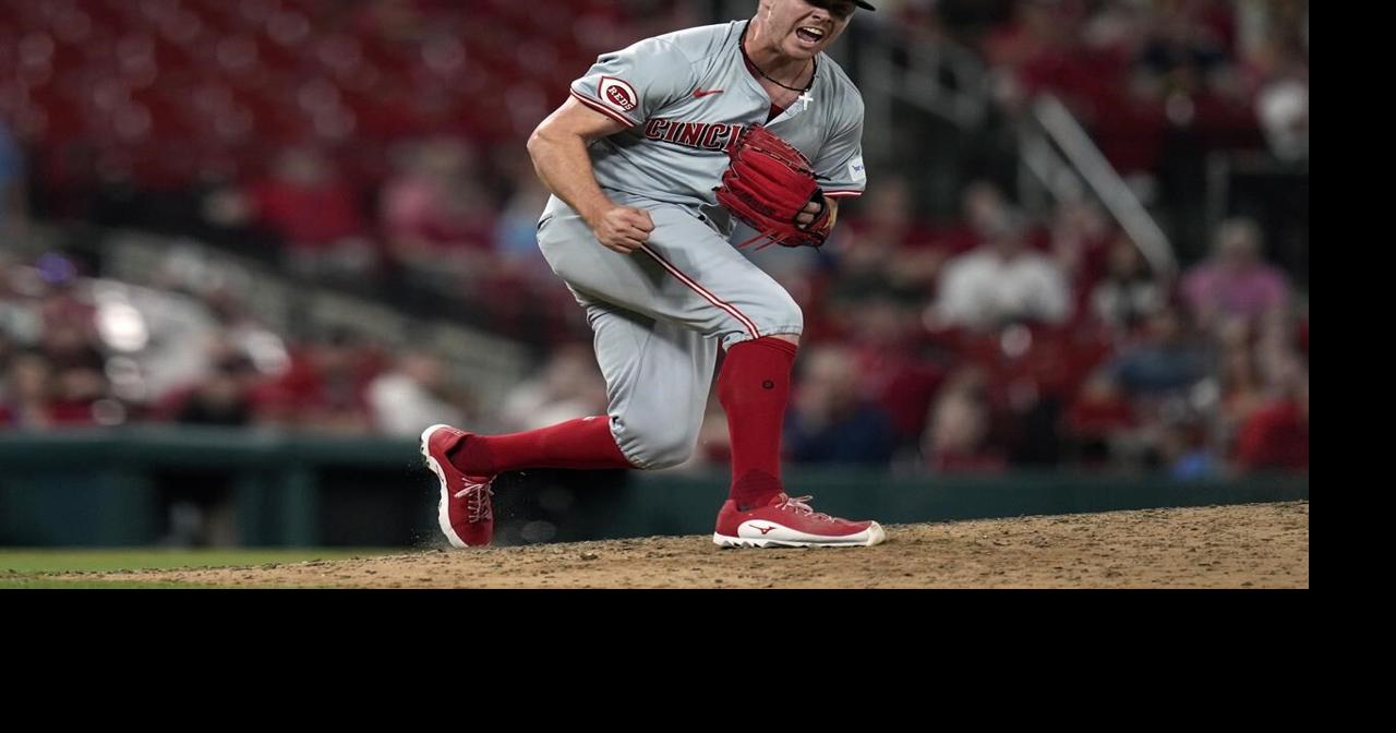 TJ Friedl drives in 2, rookie Rhett Lowder earns 1st MLB win as the Reds beat the Cardinals 3-0