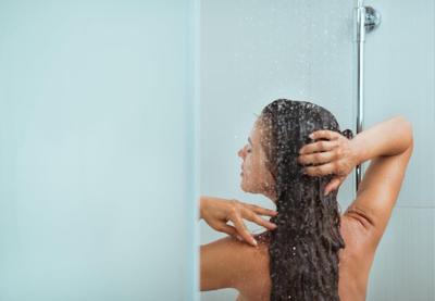 showering_1