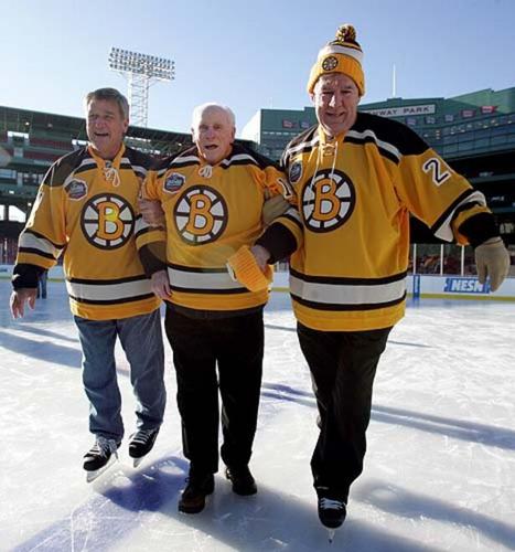 Buzz around Fenway rises for NHL Winter Classic