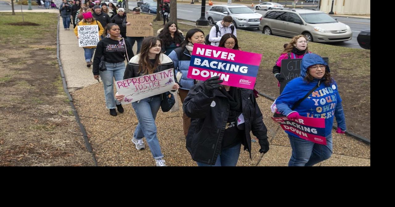 Women’s marches to draw thousands on 50th anniversary of Roe