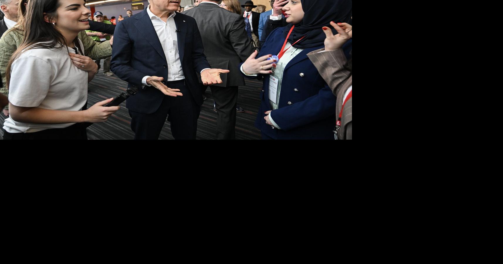 Liberals gather to discuss the issues facing Canada, but Donald Trump wasn’t on the agenda