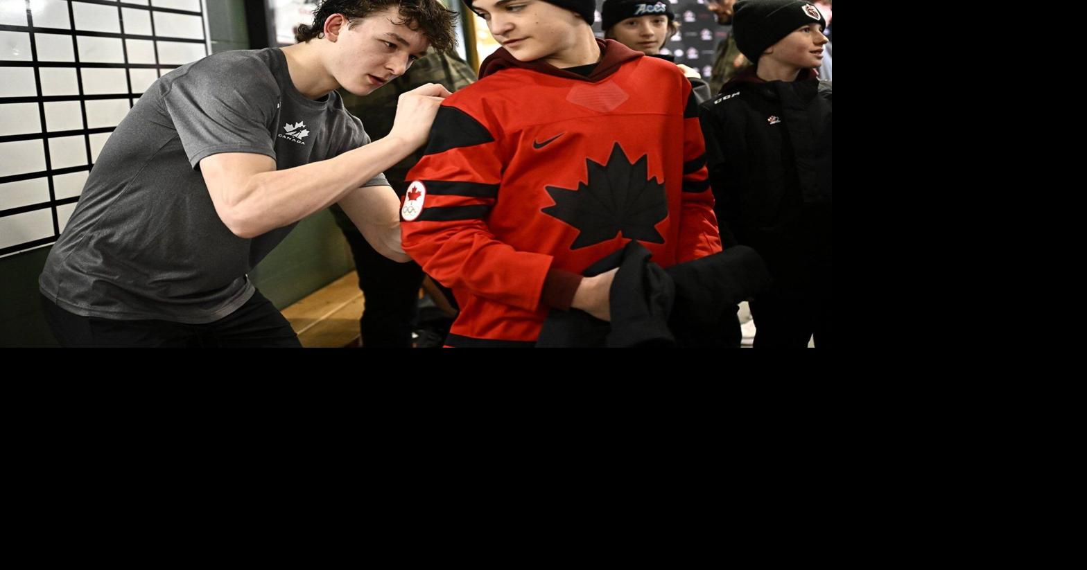Islanders take defenceman Matthew Schaefer first overall at NHL draft