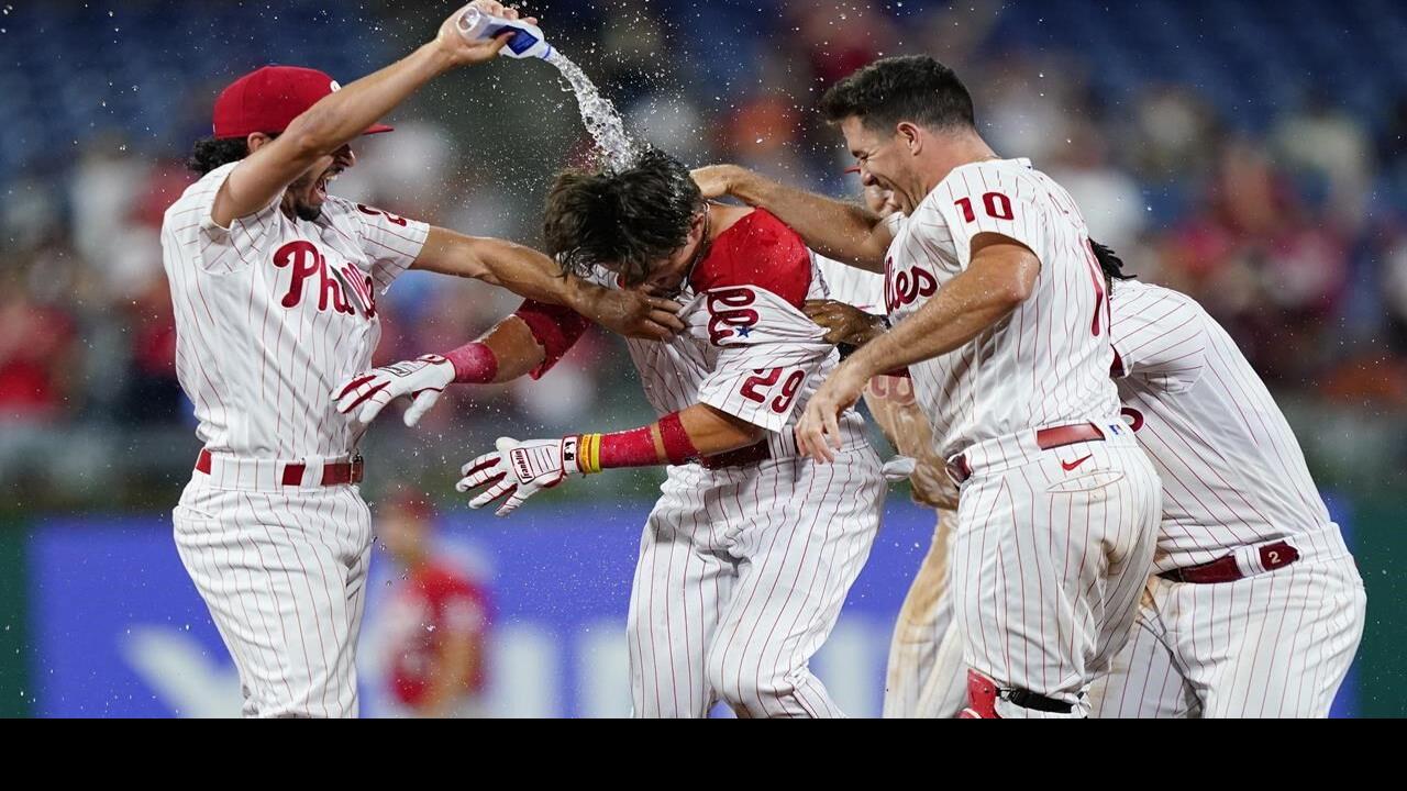 Phillies' Matt Vierling hits walk-off vs. Blue Jays