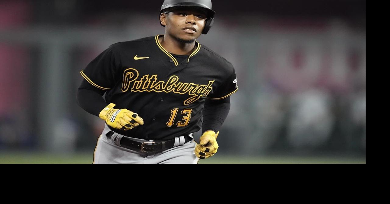 Ke&rsquo;Bryan Hayes' 2-run homer in the 8th inning sends the Pirates to 6-3 win over the Royals
