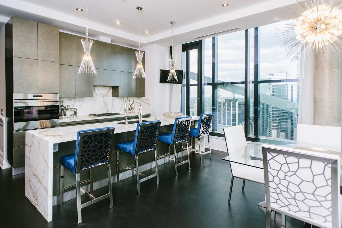 Downtown Toronto penthouse for royalty and celebrities: Home of the Week