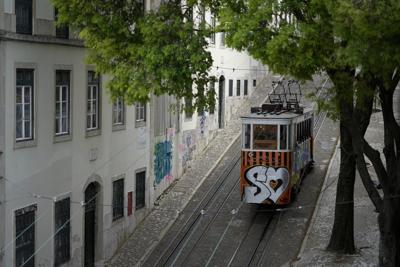 What to know about the streetcar derailment in Lisbon that killed 15 people
