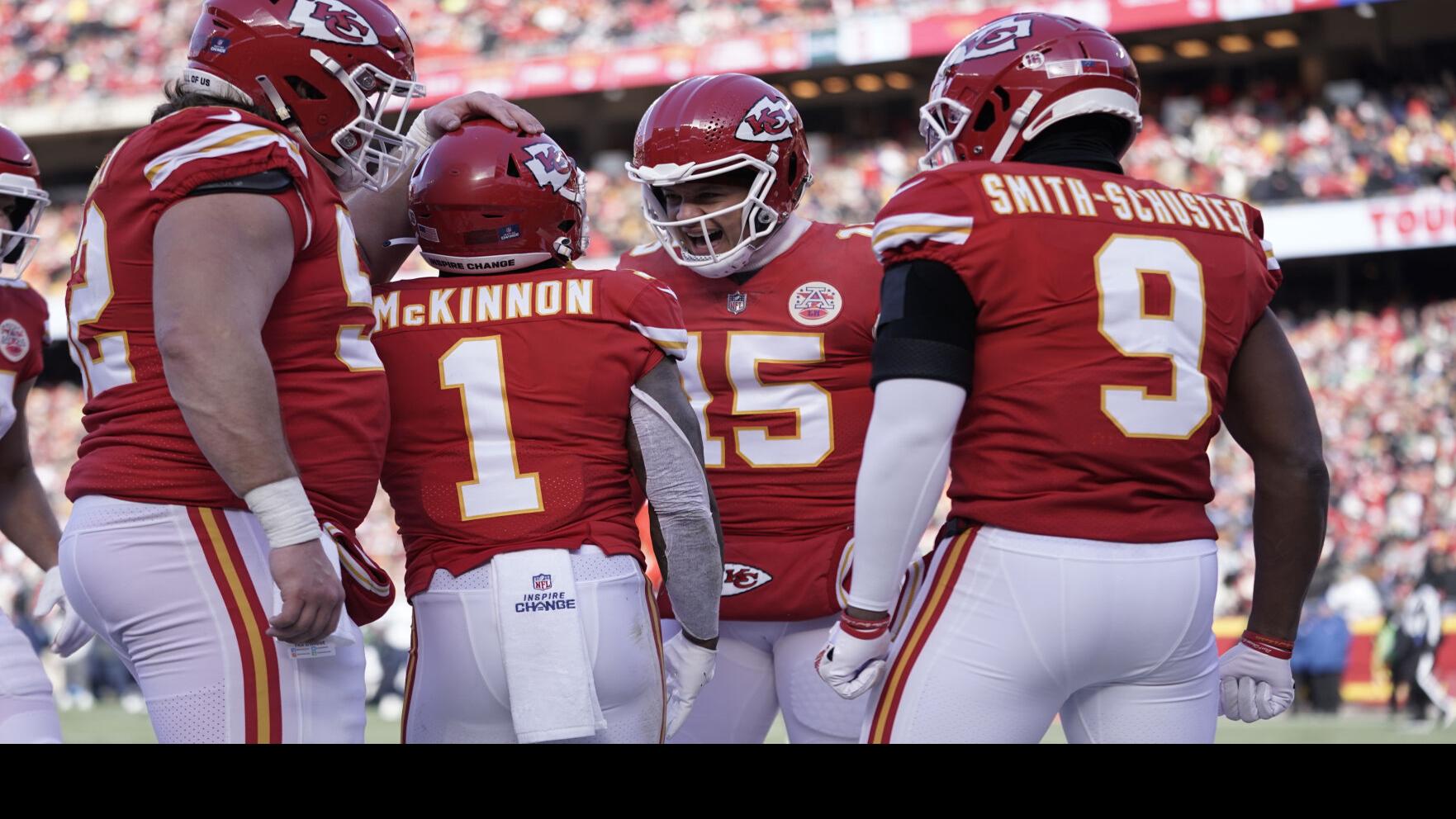 NFL divisional round parlay picks: Back the Bills and Chiefs at home