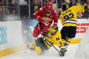 The Sharks sign Hobey Baker Award finalist Eric Pohlkamp to a 2-year deal