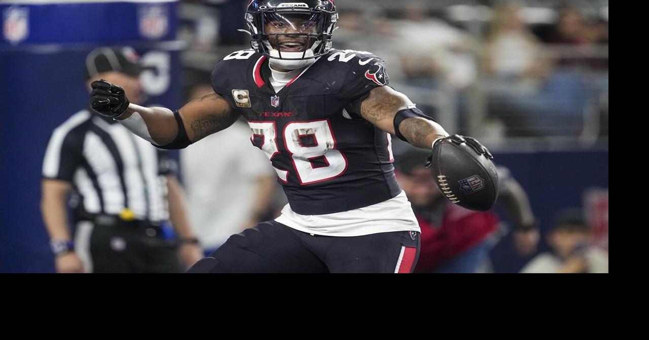 Mixon continues to carry Texans offense with 3 TDs in win over Cowboys