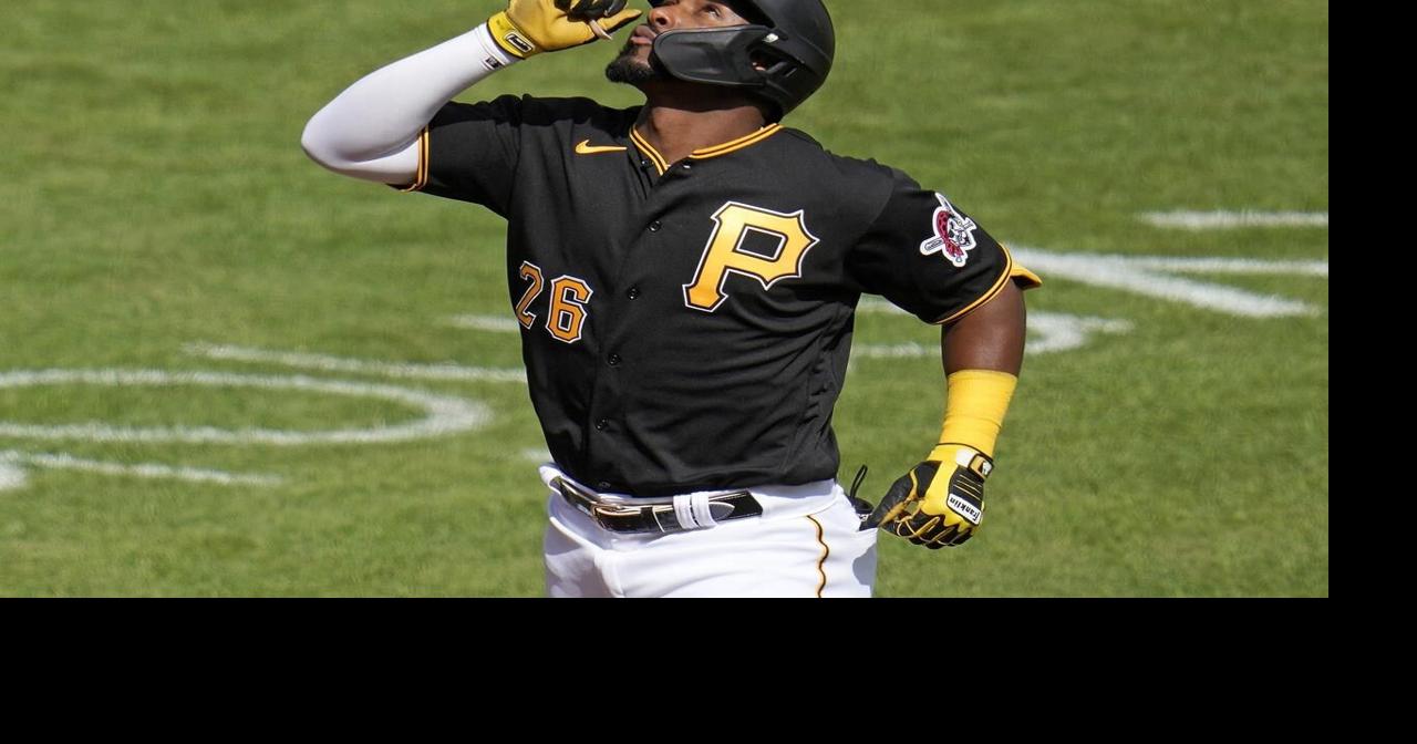 Pirates take advantage of a fortunate bounce to slip by Yankees 3-2 and avoid a 3-game sweep