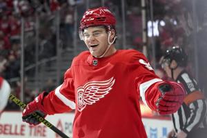 DeBrincat scores twice, Red Wings use first-period flurry to overwhelm Blues 6-1