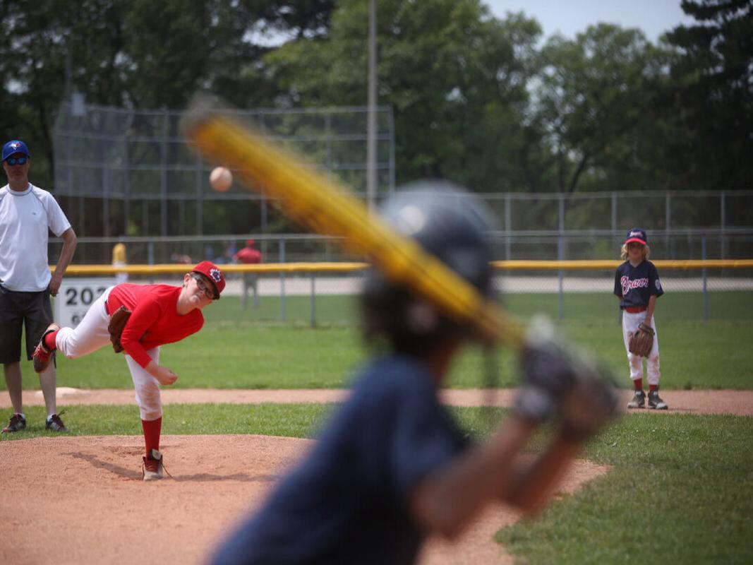 Pin by Montserrat on batter up.  Baseball game outfits, Gaming clothes,  Baseball outfit