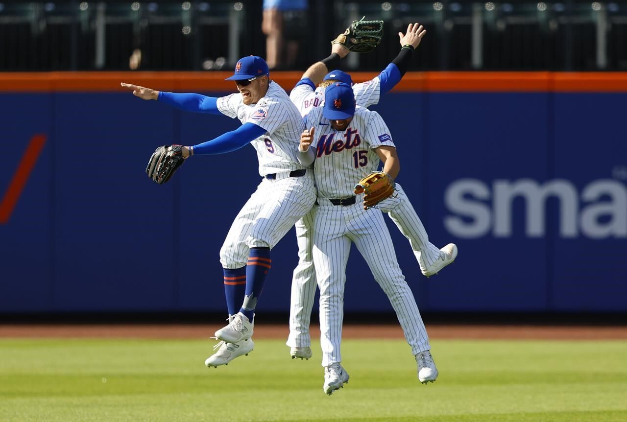 Mets get 2 in 8th to snap scoreless tie and beat Royals 2-1 as 