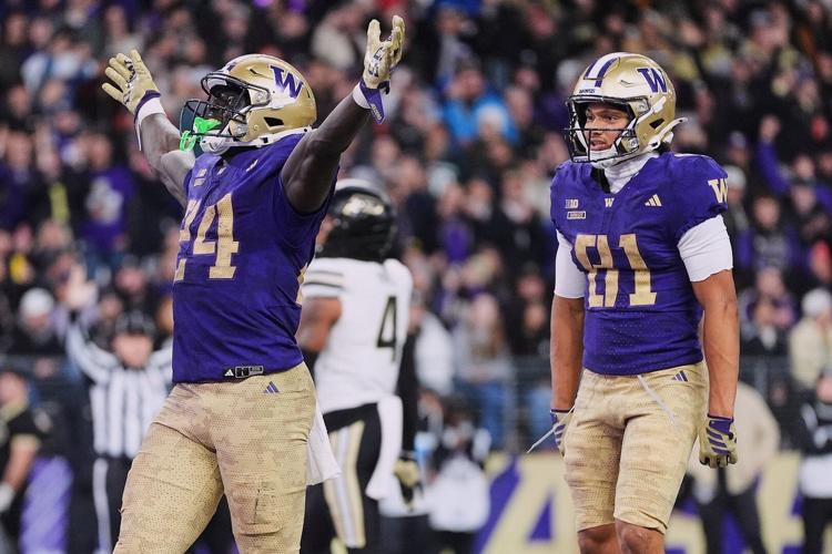Adam Mohammed rushes for careerhigh 3 touchdowns, Washington trounces