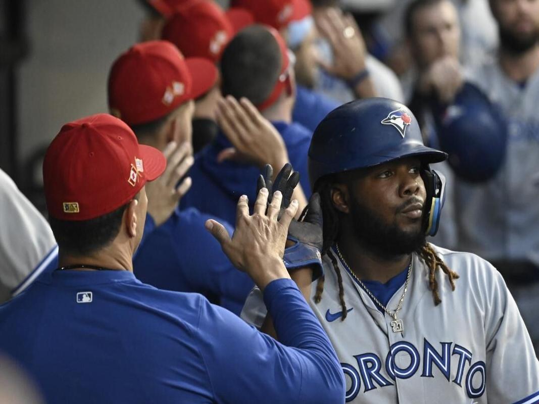 The Blue Jays new alternate jerseys are on in the MLB The Show 20..  (starts crying) : r/Torontobluejays