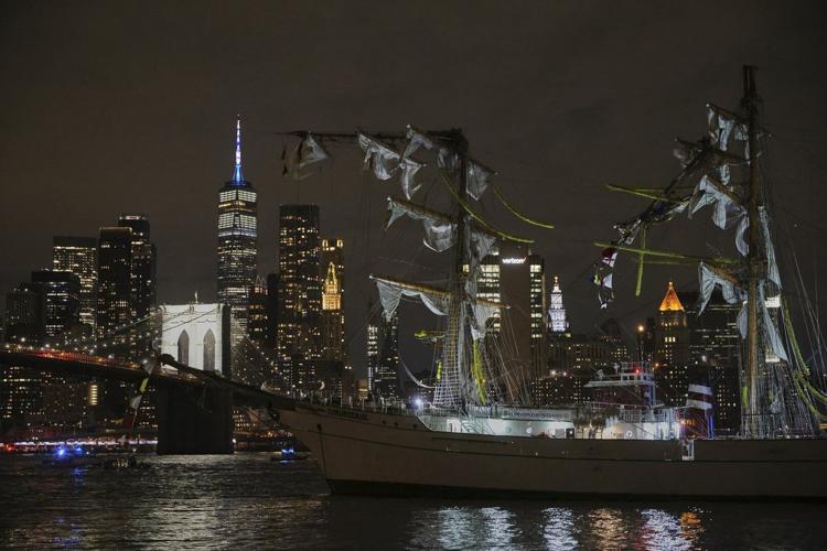Ships have been hitting the Brooklyn Bridge for nearly 150 years