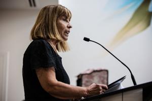 Longtime Toronto Councillor Frances Nunziata says she is not suspending campaign, despite rumours