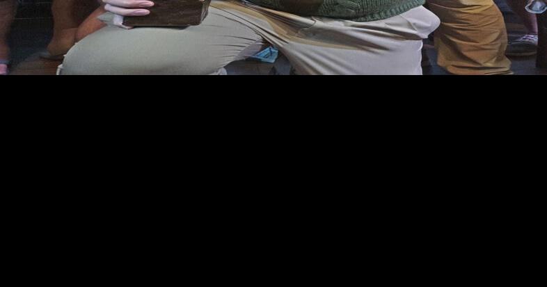 Bell tolls for Wisconsin man who wins Hemingway look-alike contest