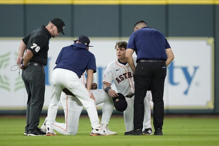 Houston's Jake Meyers exits game after apparent pregame injury