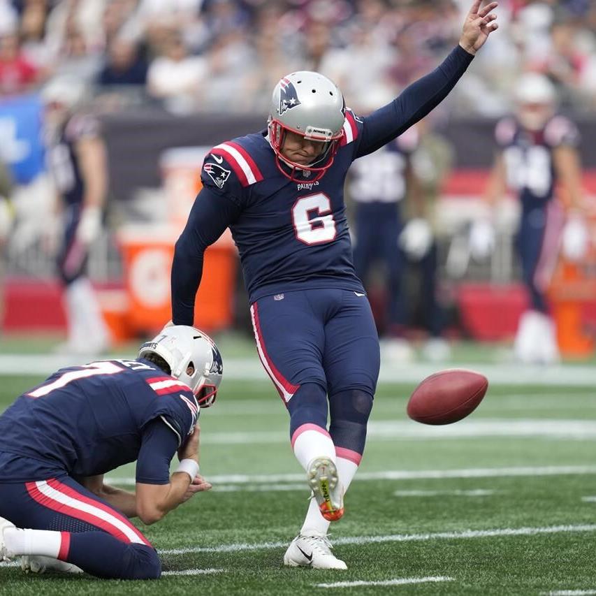 Patriots rack up 9 sacks in dominant victory over Colts